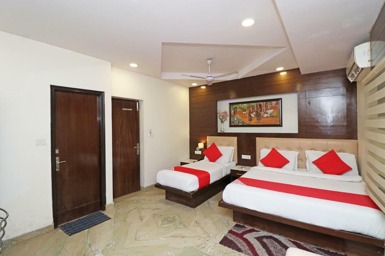 Oyo 30698 Hari Om Guest House Jādabpur Buitenkant foto